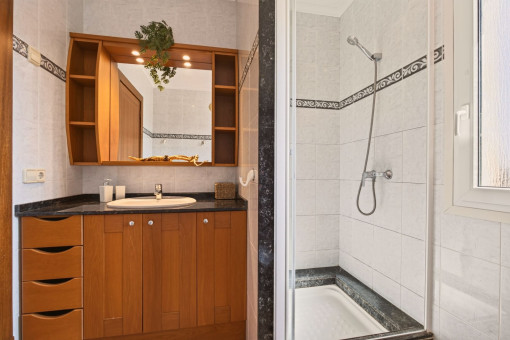 Bathroom upstairs